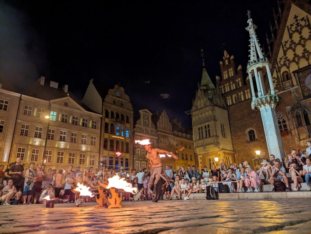 Street circus artist Kuo Chien Hung at Busker Tour in Wrocław